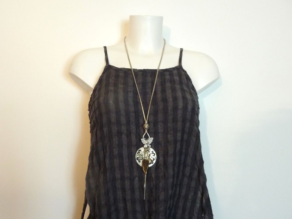 Collier/ Sautoir en M�tal Argent� Vieilli avec ses Breloques 15 Paris 15 (75)