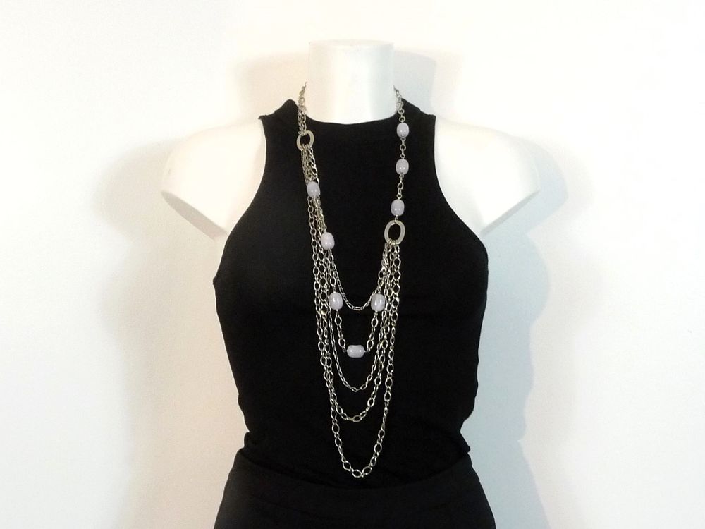 Collier/ Sautoir en M�tal Argent� avec Perles Plastique Gris 17 Paris 15 (75)