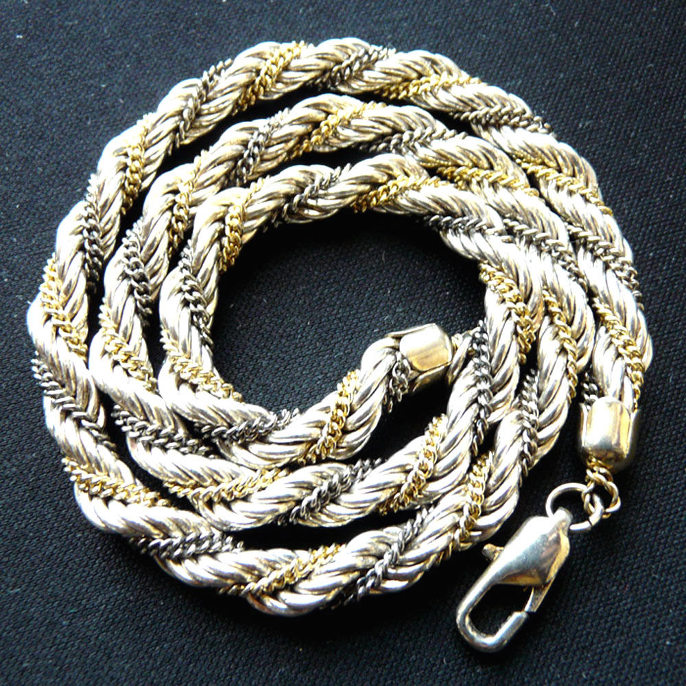 Collier Ras-de-Cou Torsad� en M�tal Argent� et Dor� -vintage 30 Gravelines (59)