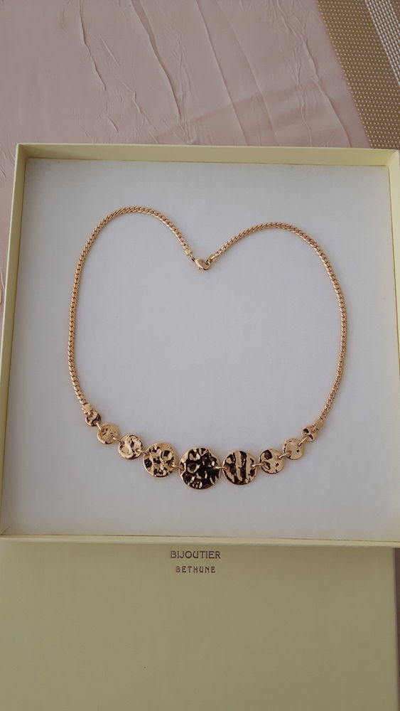 Collier 45 Annezin (62)