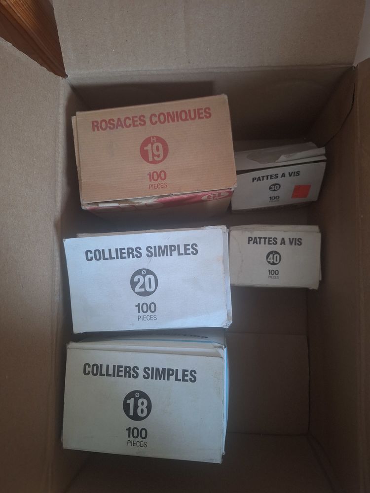 Lot de colliers et de fixations 15 Gap (05)