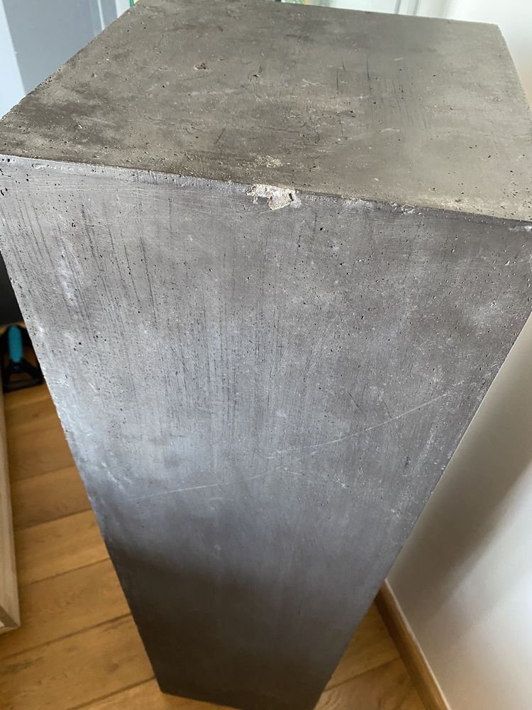 Colonne anthracite b�ton 0 Saint-Andr�-lez-Lille (59)