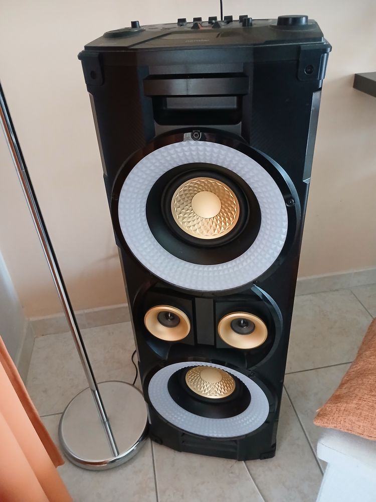 Colonne Enceinte 200 w
90 Saint-Christol-l�s-Al�s (30)