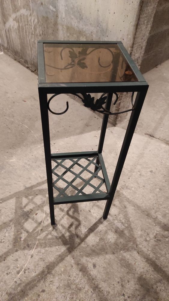 colonne en fer forg� dessus verre 30 Herblay (95)