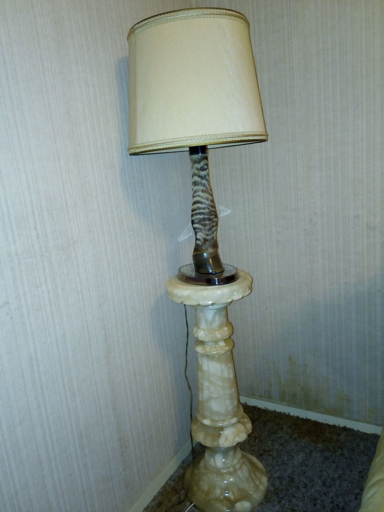 Colonne + lampe 50 Saint-Pierre-la-Noaille (42)