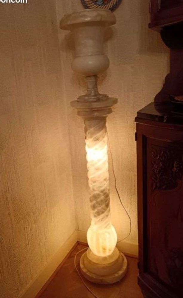 Colonne lumineuse en alb�tre 40 Saint-Genest-Lerpt (42)