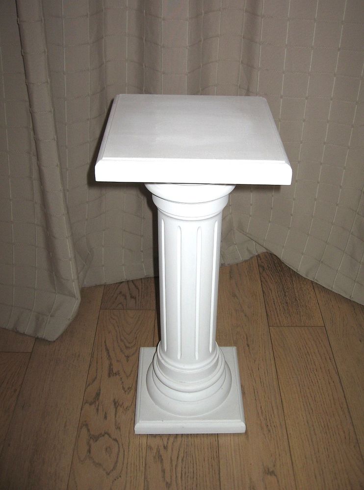 Colonne ronde en orme,  style corinthien 35 Saint-Martin-d'H�res (38)