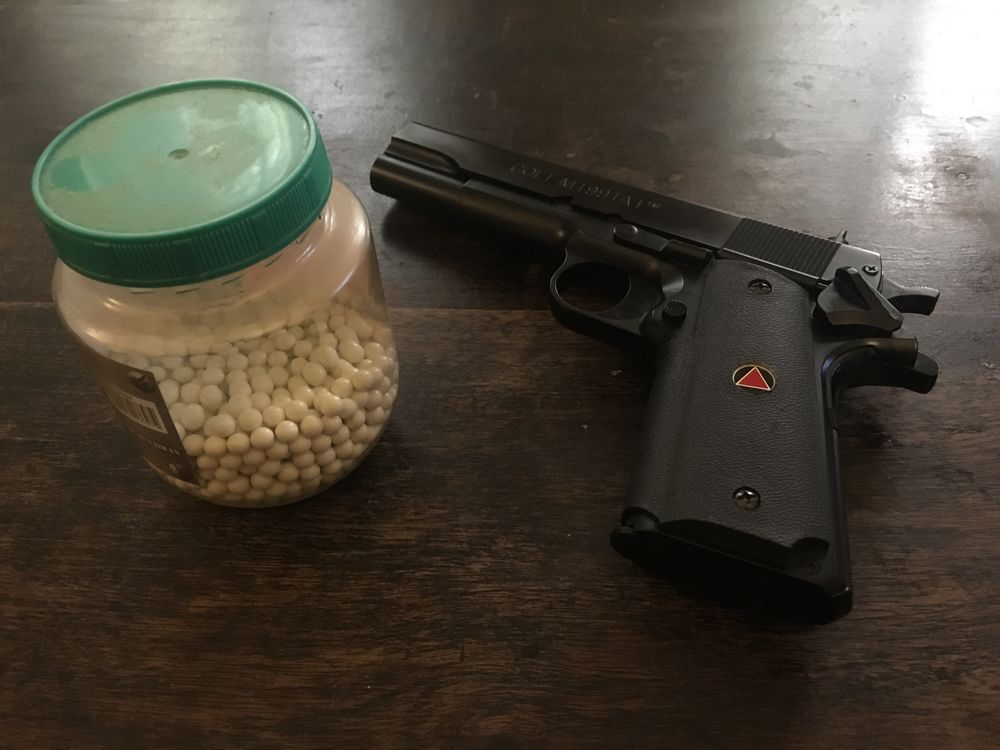 Colt 1991 ressort Airsoft 12 Paris 11 (75)