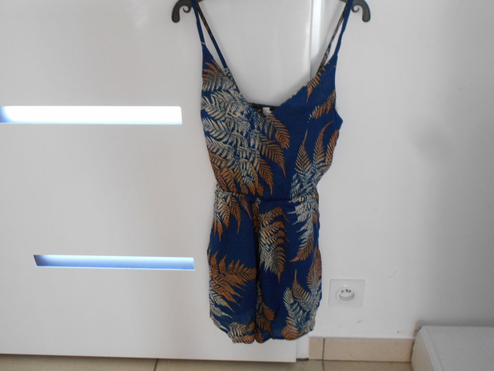 Combi-short bleu � motifs TXS/34  La Valise De Fany  neuve 15 Retiers (35)