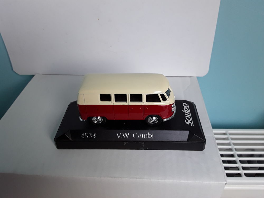 V w combi Solido 4534 15 Gometz-la-Ville (91)