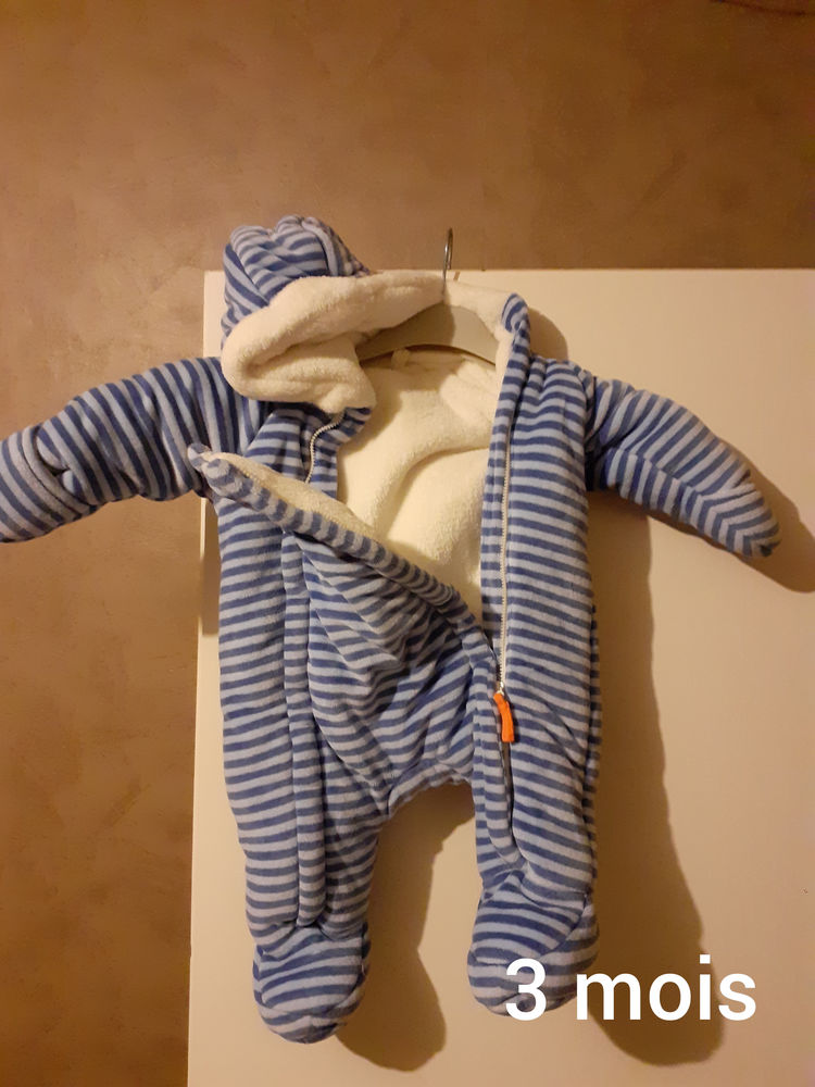 combinaison b�b� 6 Saint-�gr�ve (38)