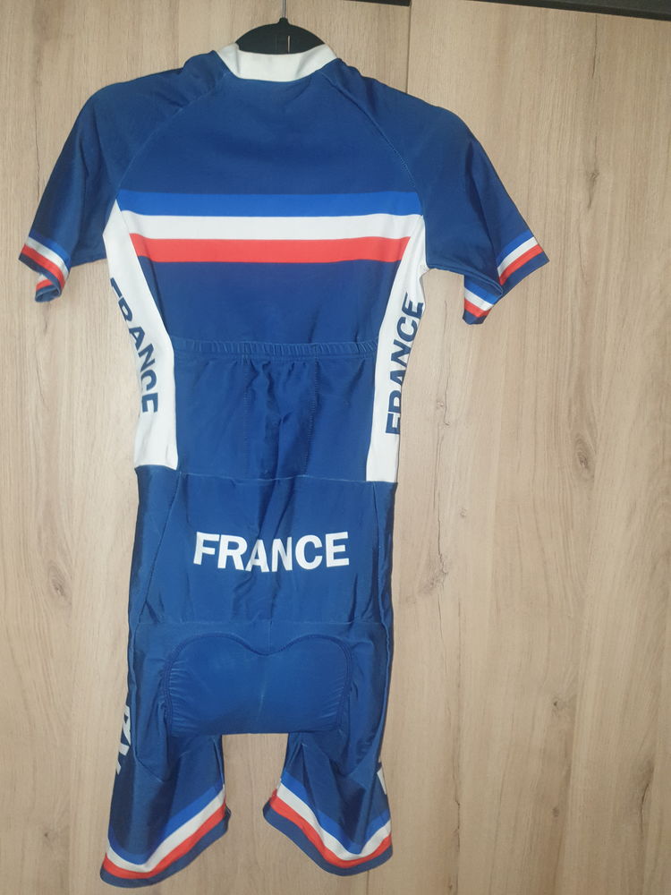 combinaison cycliste jamais port� trop petite 40 Docelles (88)
