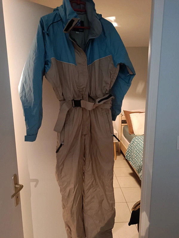 Achetez combinaison ski quasi neuf, annonce vente ?� La Turballe (44) WB172691873
