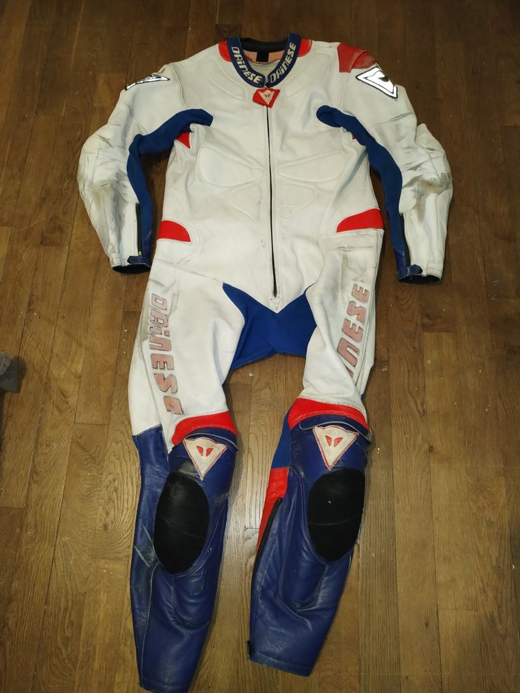 Combinaison moto DAINESE taille xl sans doublure 113 Brillon-en-Barrois (55)