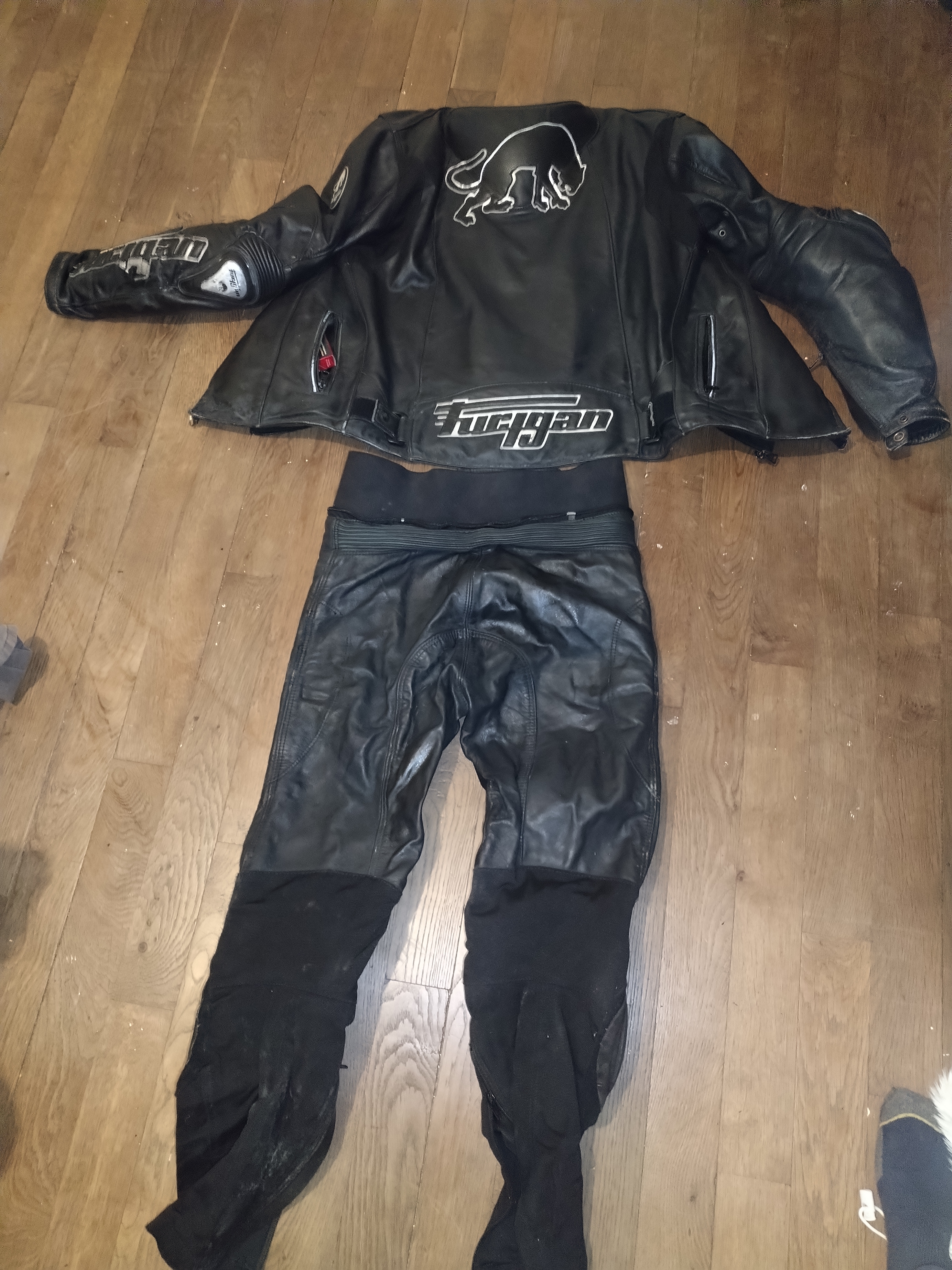 Combinaison moto full cuir 2 pi�ces FURYGAN (Taille M) 0 Brillon-en-Barrois (55)