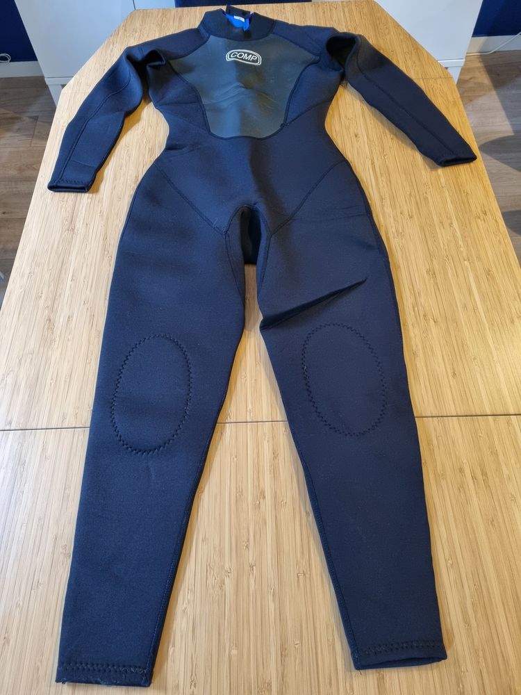 Combinaison N�opr�ne femme - Taille S 30 Nice (06)