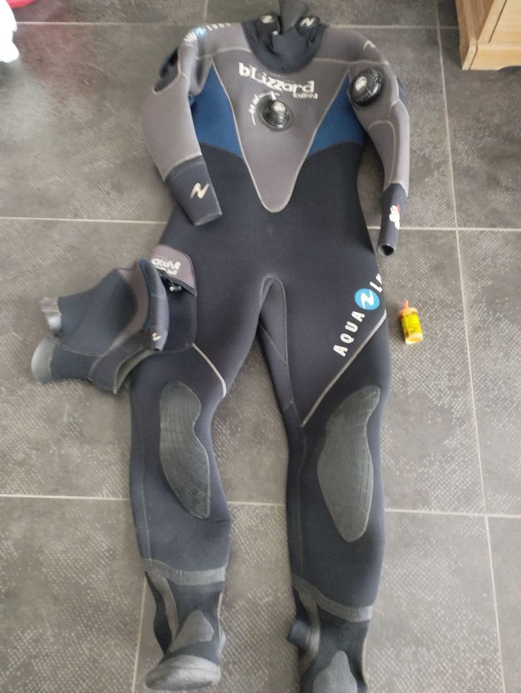 Combinaison de plong�e �tanche de marque Aqualung 250 St Cyprien Plage (66)