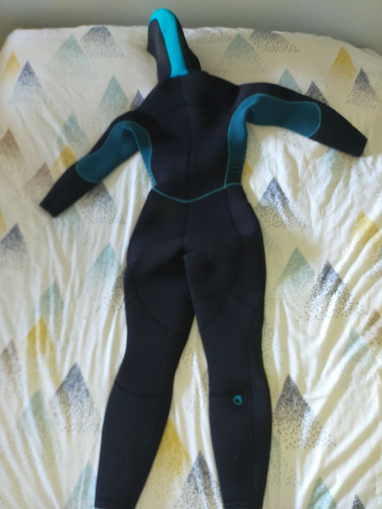 Combinaison de plong�e femme taille S 0 Arras-sur-Rh�ne (07)