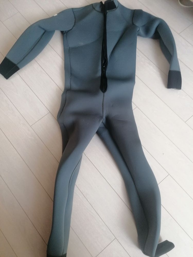 Combinaison de plong�e Subevasion 89 �ragny (95)