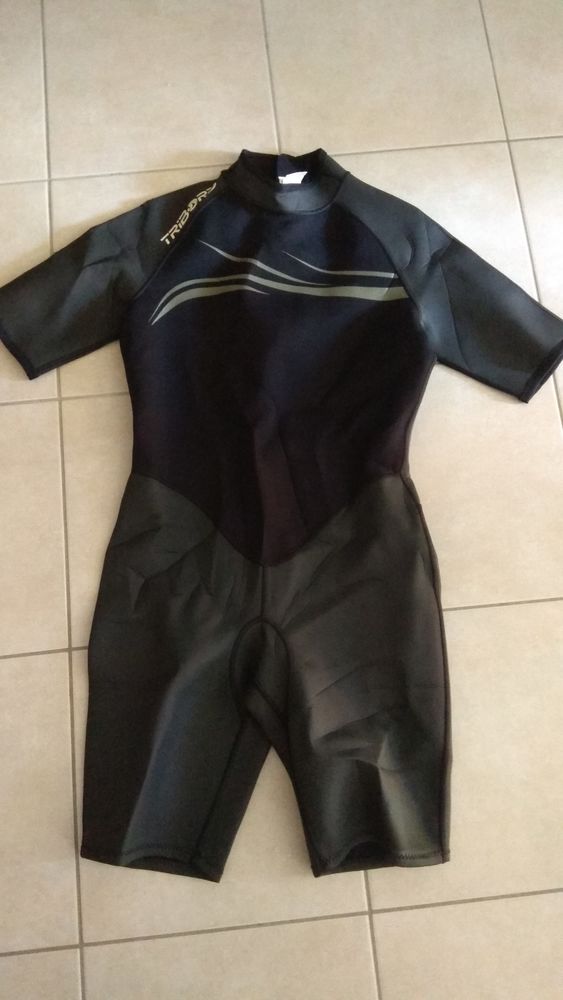 Combinaison sport mer taille 46 15 Carquefou (44)