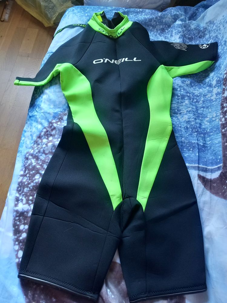 COMBINAISON SURF ENFANT 12 ANS 8 Nantes (44)