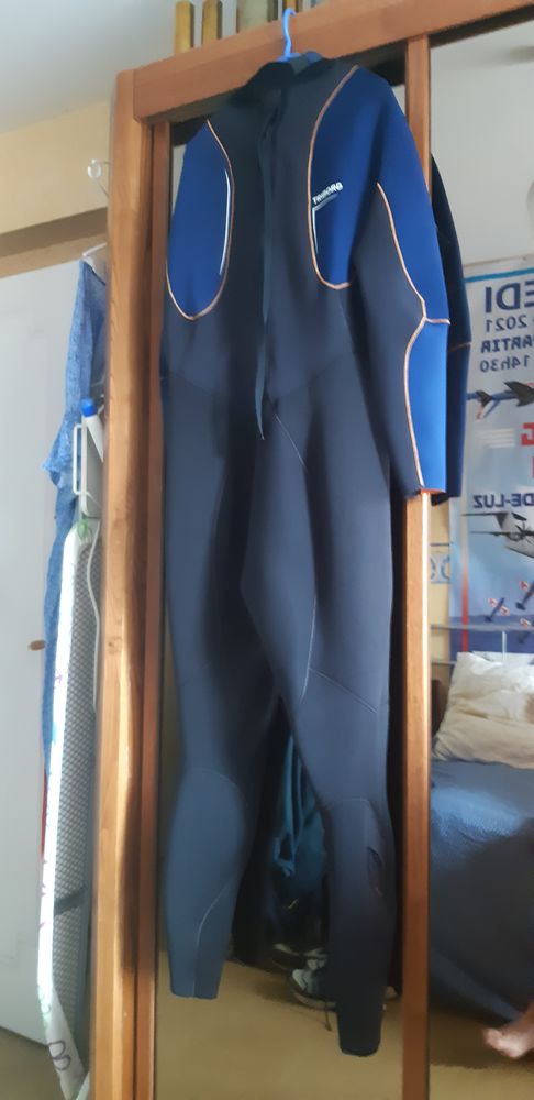 Combinaison de surf neuve 75 Ciboure (64)