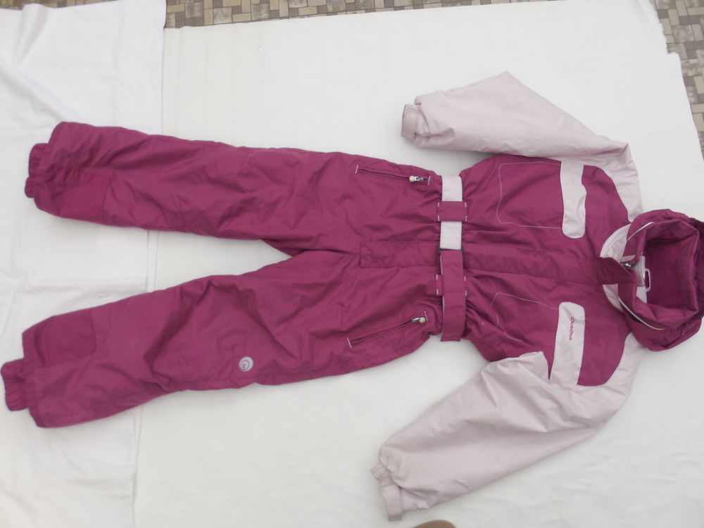 combinaison de ski taille 10 ans ou 8 ans 25 Pontault-Combault (77)