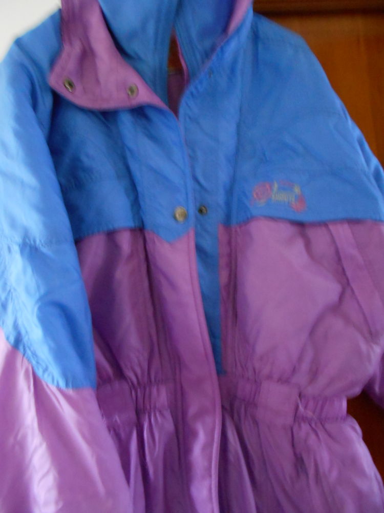 combinaison de sky taille 40/42    
30 La Roche-sur-Yon (85)