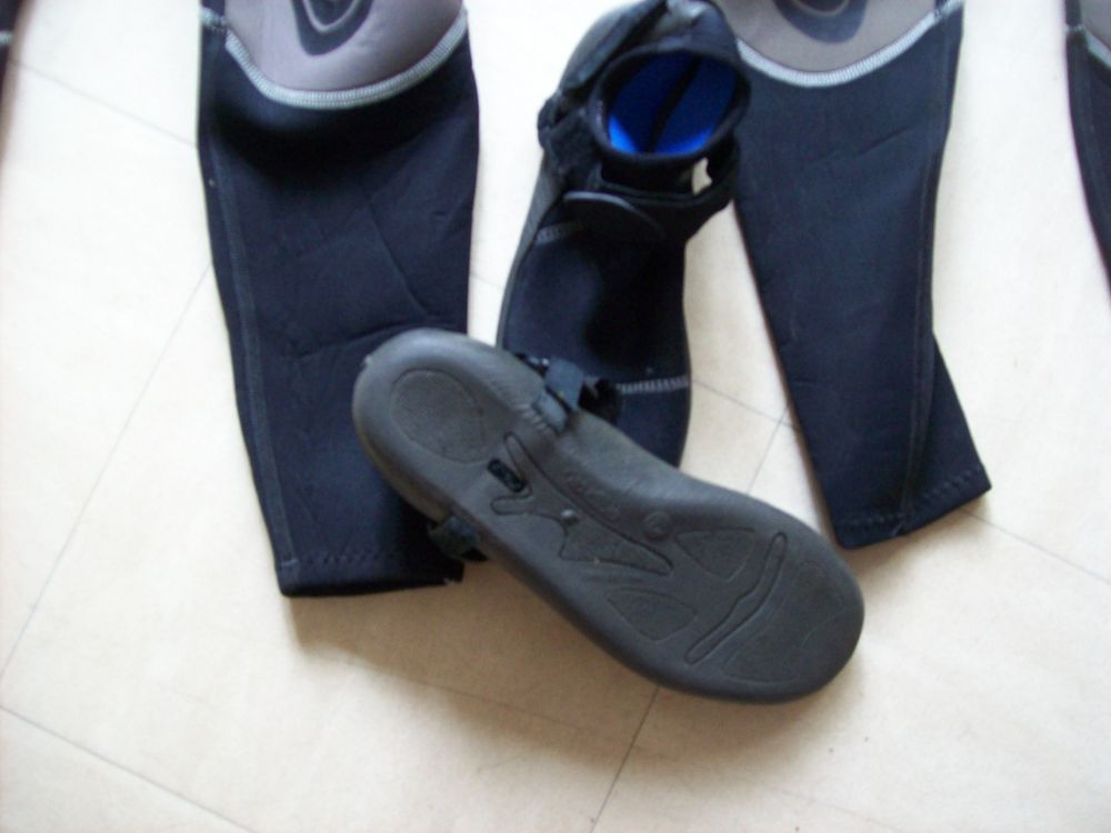 COMBINAISONS plong�e shorty, combi cycliste,chaussonsantid� 13 Martigues (13)