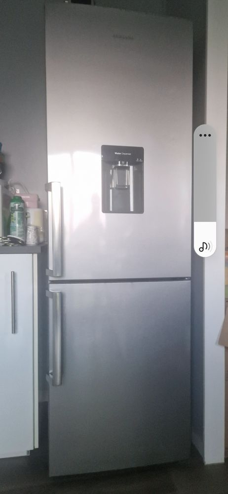 Combin� cong�lateur frigo samsung 321 litres froid ventil� 290 Bordeaux (33)