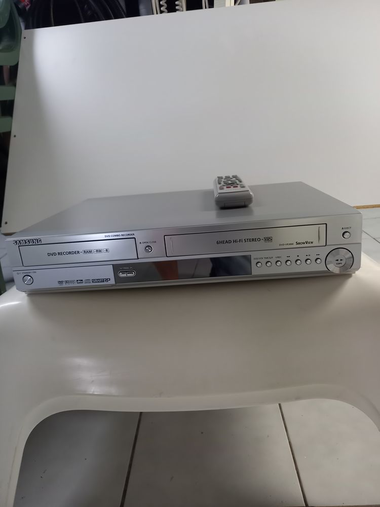 Combiné enregistreur DVD- magnétoscope samsung 40 Bavay (59)