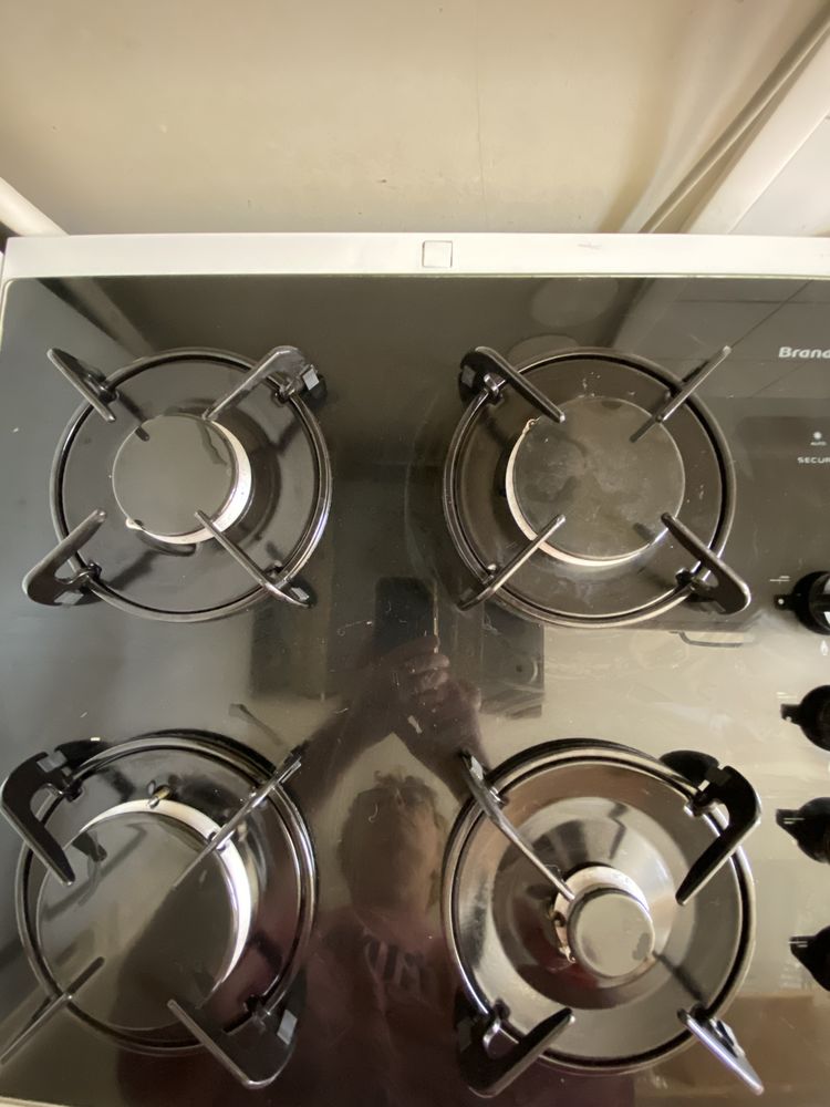 Combin� lave vaisselle - plaques gaz 500 Paris 20 (75)