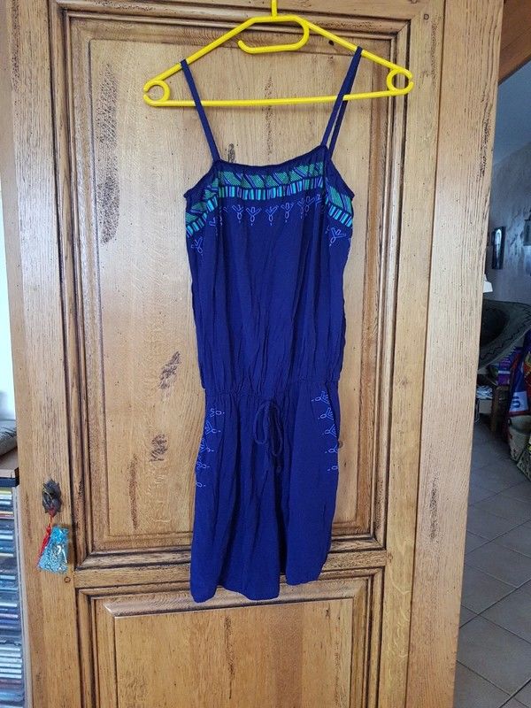 Combishort bleu marine tres bon etat faite par un styliste p 6 Viriat (01)