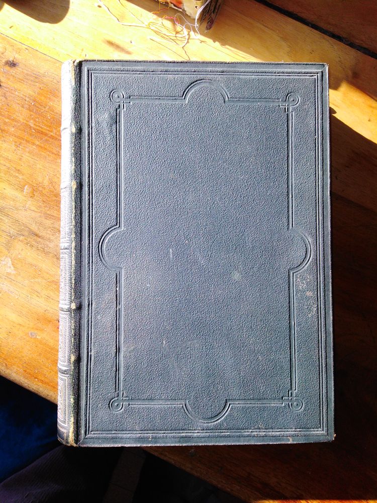 La Com�die de notre Temps  par Bertall 1880 150 Antraigues-sur-Volane (07)