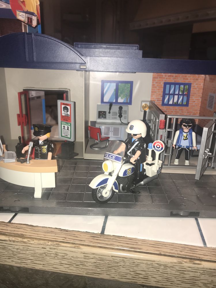 commissariat de police playmobil 35 Brach (33)