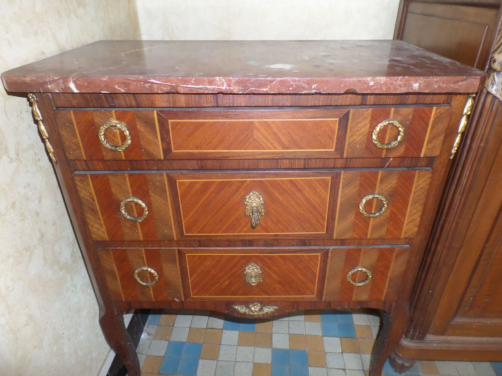 commode ancienne 150 Roussillon (38)