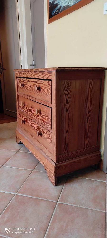 Commode ancienne en pin 200 Saussay-la-Campagne (27)