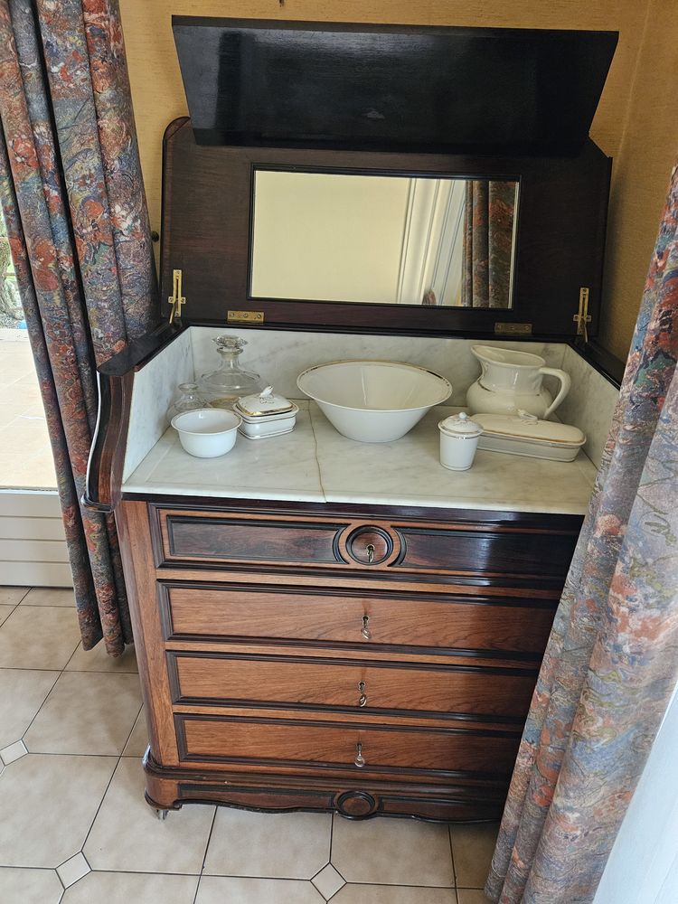 commode ancienne 80 Chazay-d'Azergues (69)