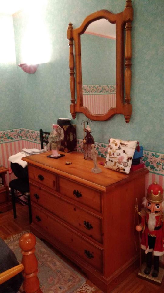 COMMODE DES ANNEES 80 ET SON MIROIR 180 Montois-la-Montagne (57)