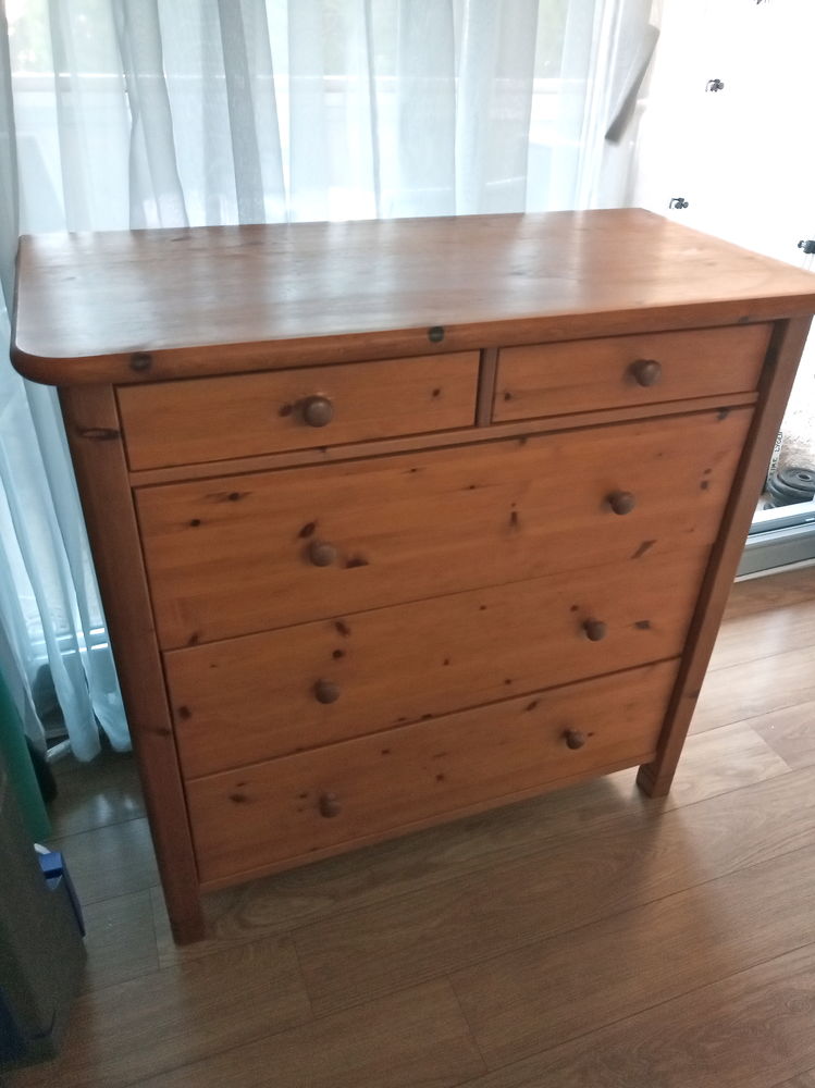 Commode en bois avec tiroirs 45 Balaruc-les-Bains (34)