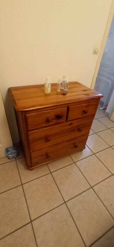 Commode bois et ses deux tables de nuit 100 Beuvrages (59)