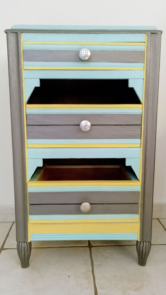 commode en bois enti�rement restaur�e, repeinte : tr�s jolie 80 Lavaur (81)