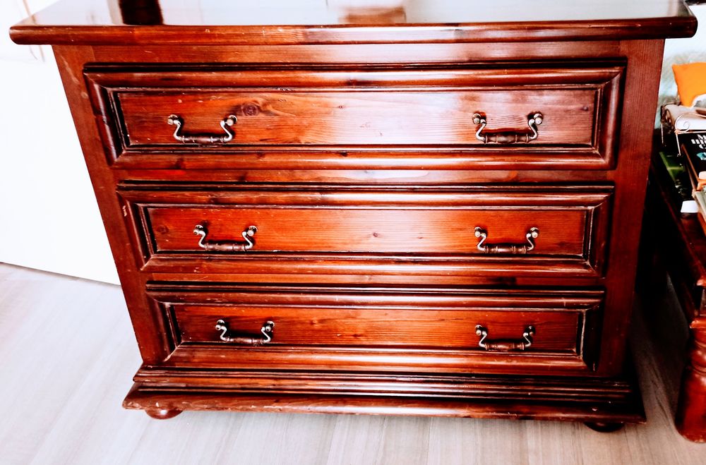 COMMODE EN BOIS MASSIF  + TETE DE LIT assortis 89 Royan (17)