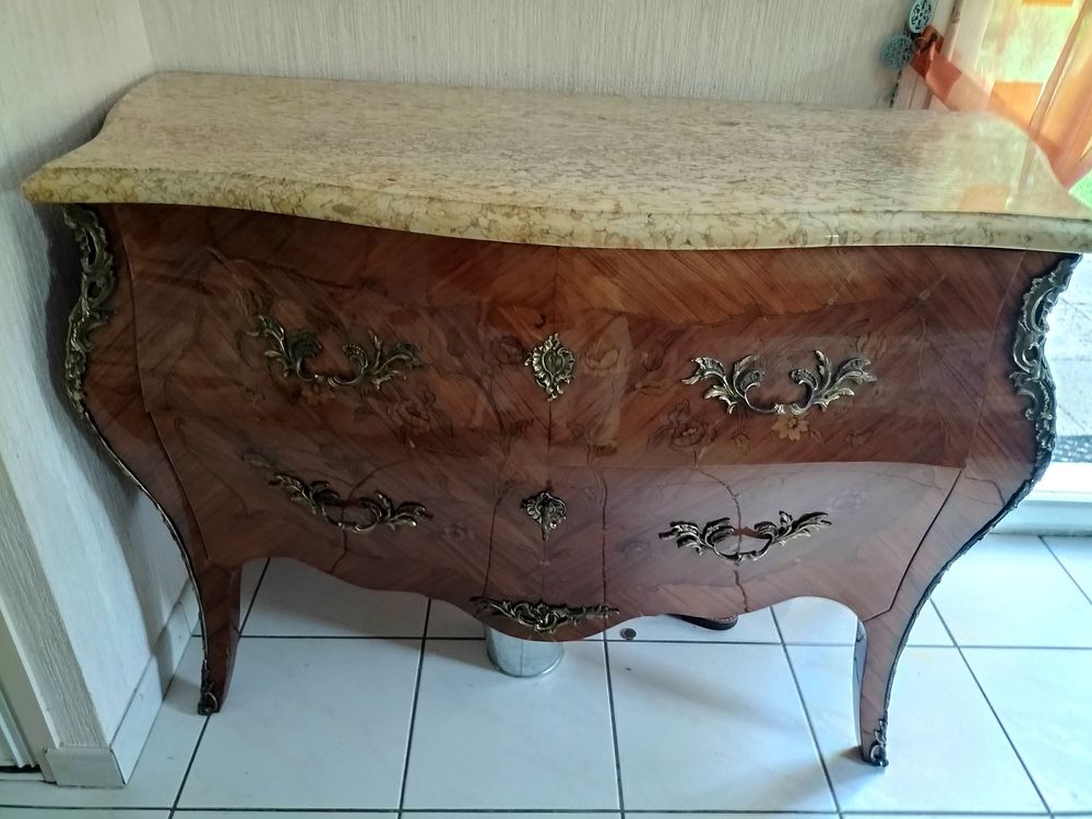 commode en bois de rose 300 Villefranche-de-Rouergue (12)