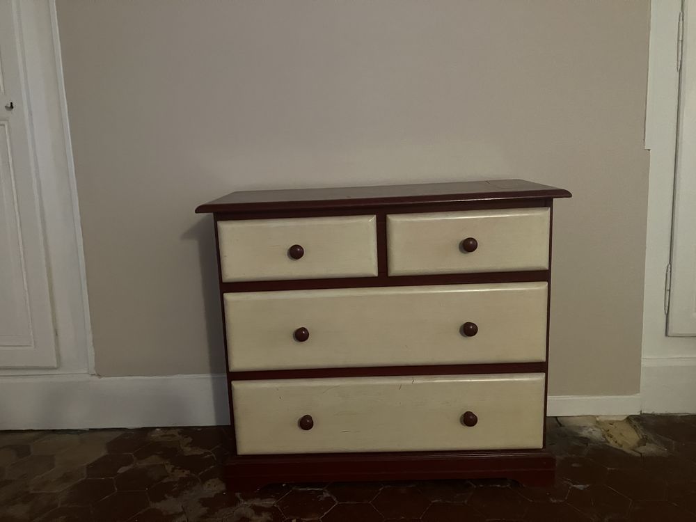 Commode bordeaux en bois 60 M�zilles (89)