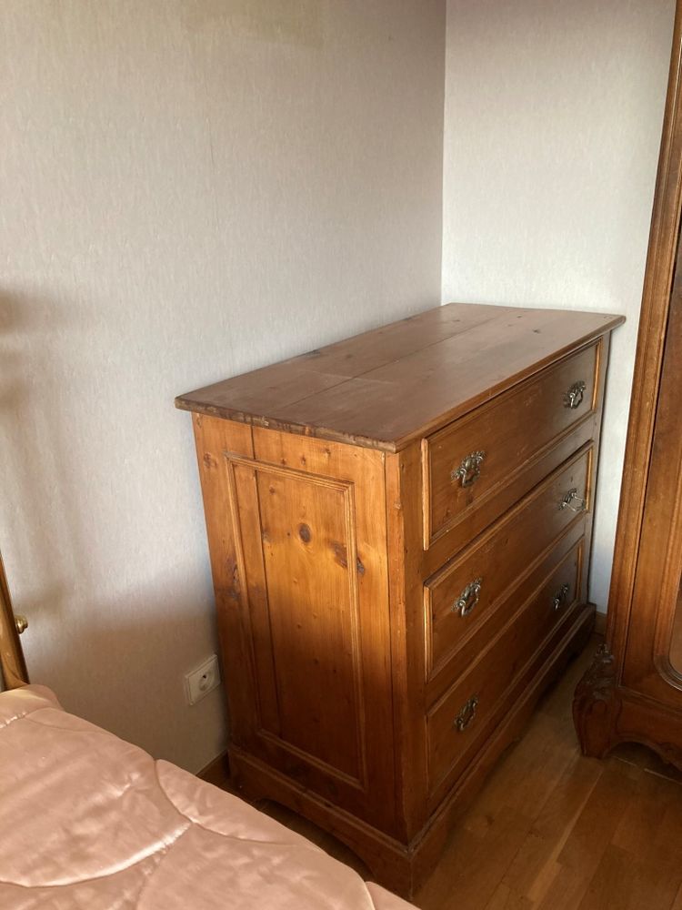 Commode de chambre � coucher 425 Bossey (74)