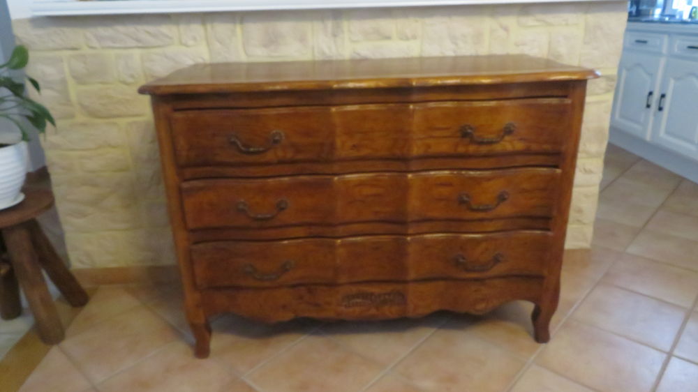 Commode ch�ne massif
400 Sennecey-l�s-Dijon (21)