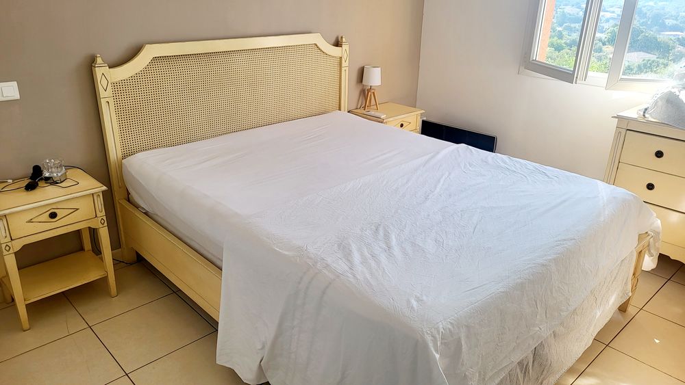 Lit + commode + 2 chevets 300 Bastelicaccia (20)