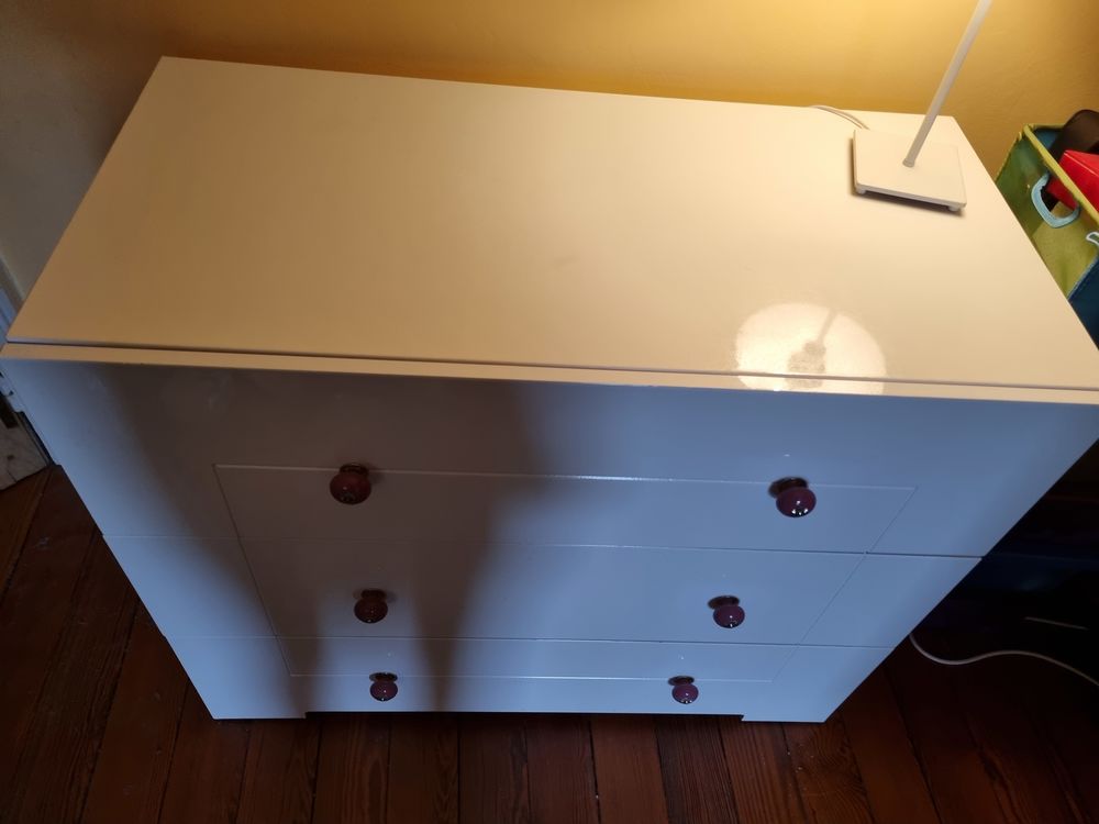 commode en laqu� blanc. 35 Montigny-l�s-Metz (57)