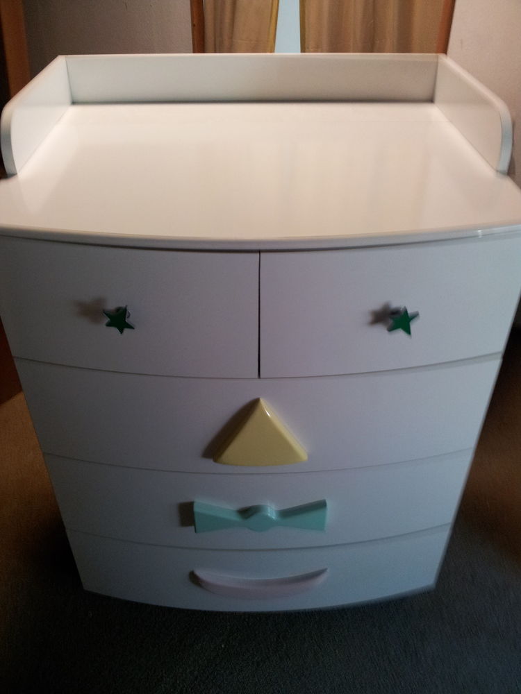 Commode laqu�e blanche ergonomique et tr�s fonctionnelle 500 Audun-le-Tiche (57)